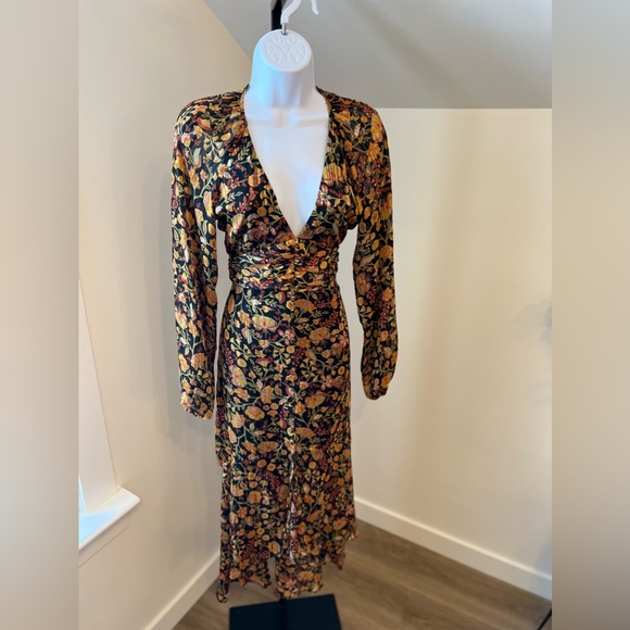 Minkpink Boho Dress with Sheer sleeves size small - Picture 2 of 8